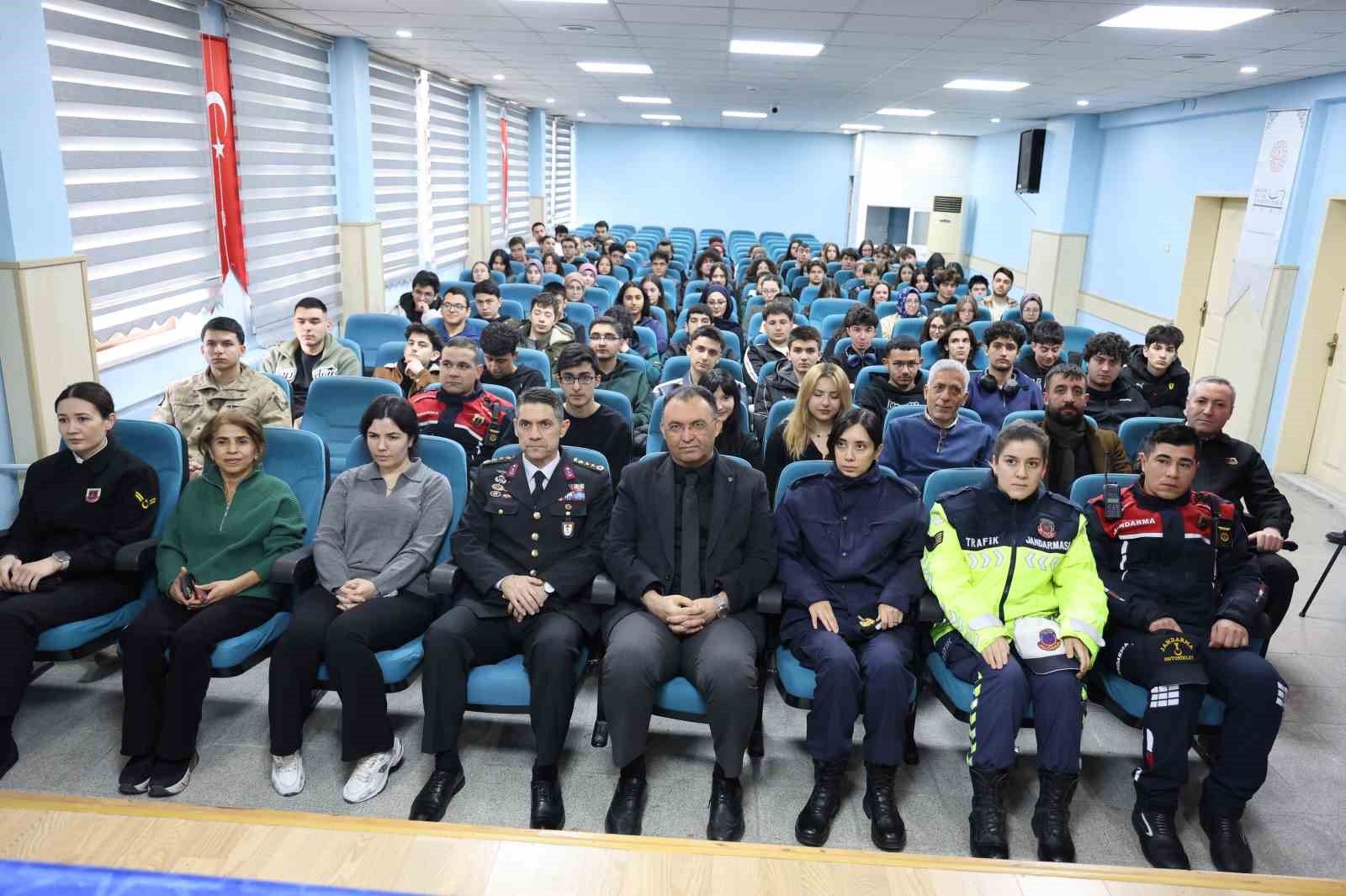 jandarma sahil guvenlik akademisi aksarayda ogrencilere tanitildi 3 v6mPPWqf