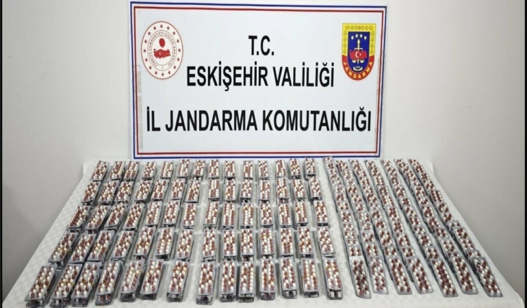 jandarma-tarlada-5-bin-488-adet-sentetik-hap-ele-gecirdi-9cnwWgLK.jpg