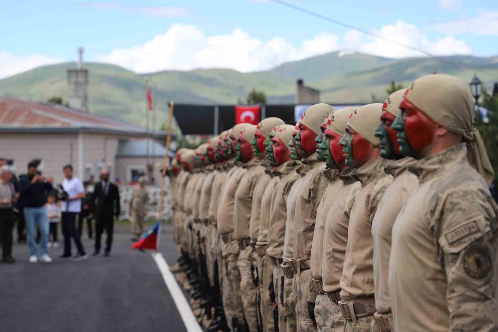 Jandarma teşkilatının 187. kuruluş yıl dönümü törenlerle kutlandı 12 jandarma teskilatinin 187 kurulus yil donumu torenlerle kutlandi 8