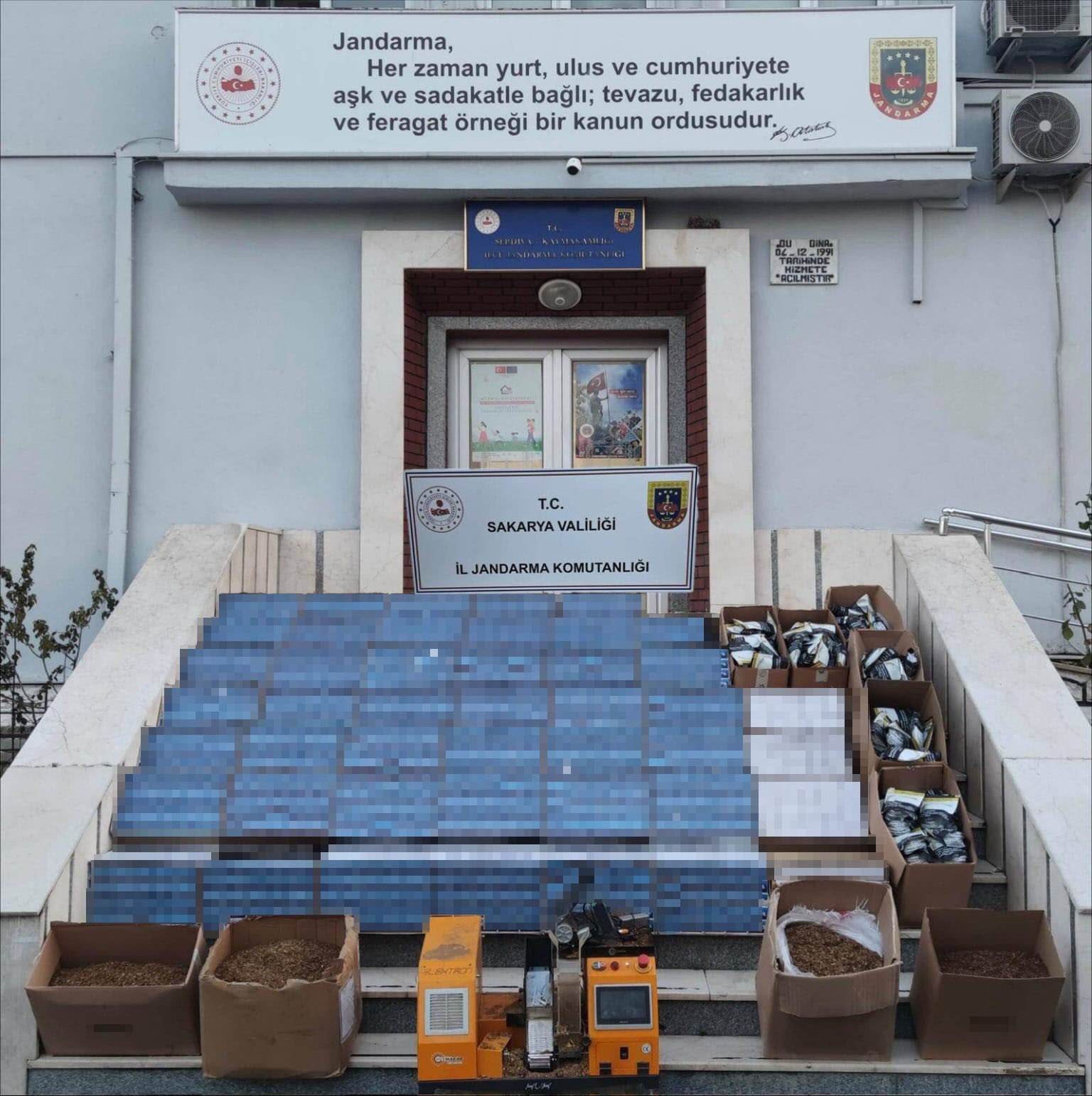 jandarmadan 3 ilcede 3 ayri kacakcilik operasyonu 3 gozalti 2 1gqEPlii