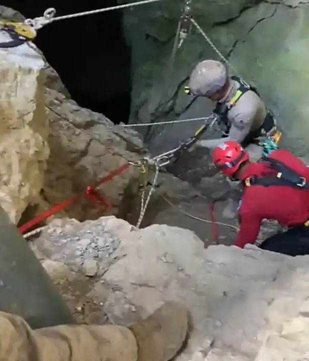 jandarmadan 8 ilde operasyon 34 siginak imha edildi 2 48adrAne