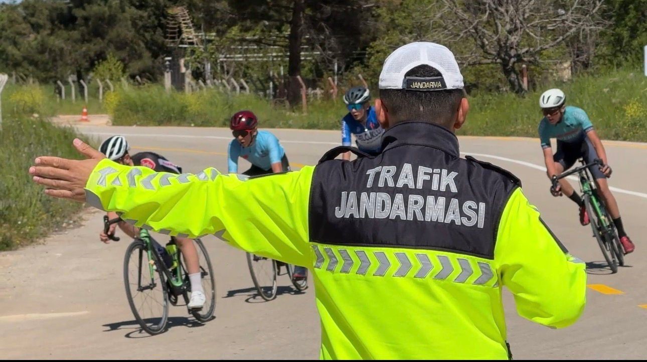 jandarmadan bisiklet yarislarinda genis guvenlik onlemleri 3 XKYqIAtV