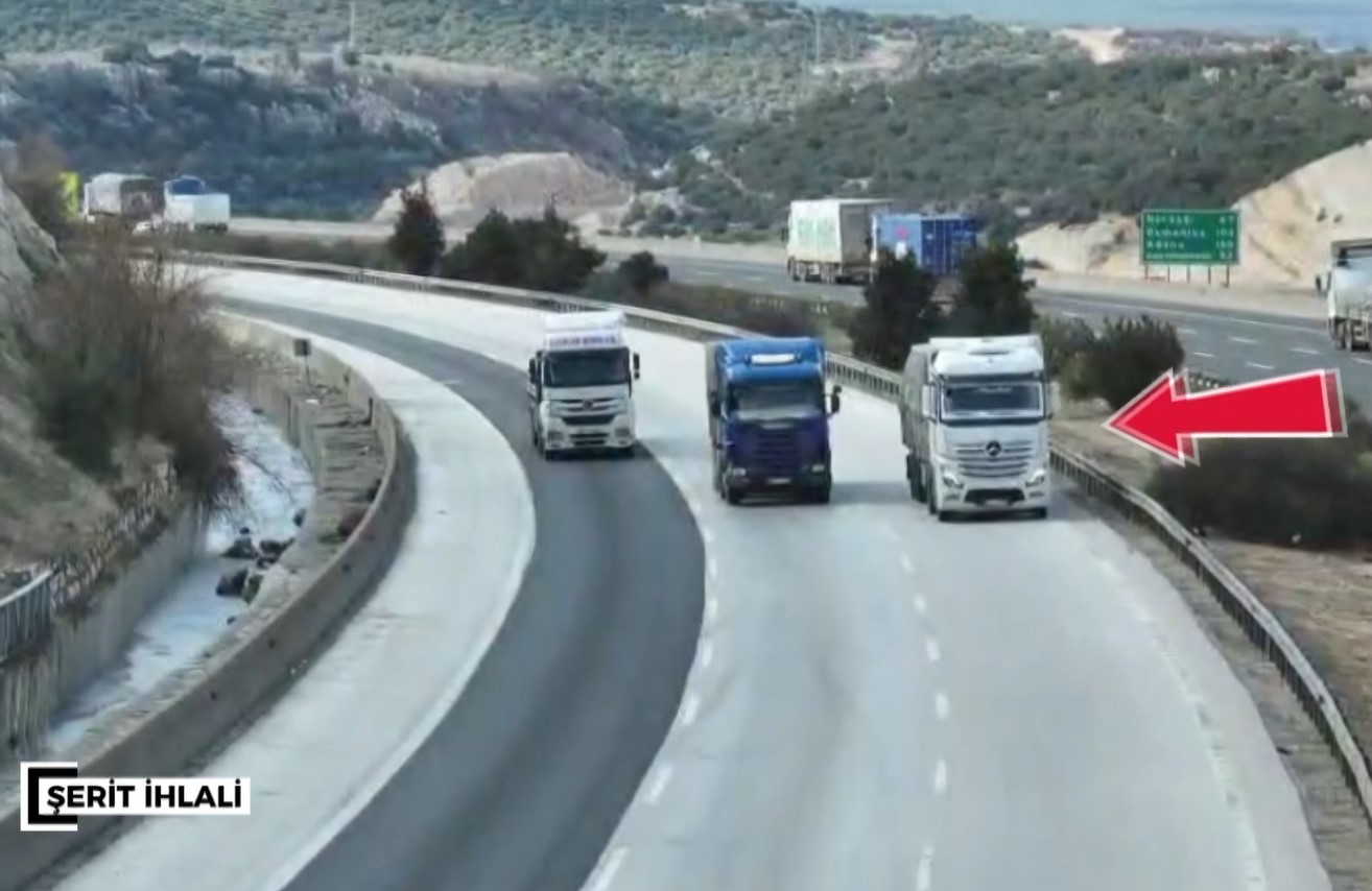 Jandarmadan dron destekli trafik denetimi: Bin 700 araca ceza 5 jandarmadan dron destekli trafik denetimi bin 700 araca ceza 1 4CATDzRX