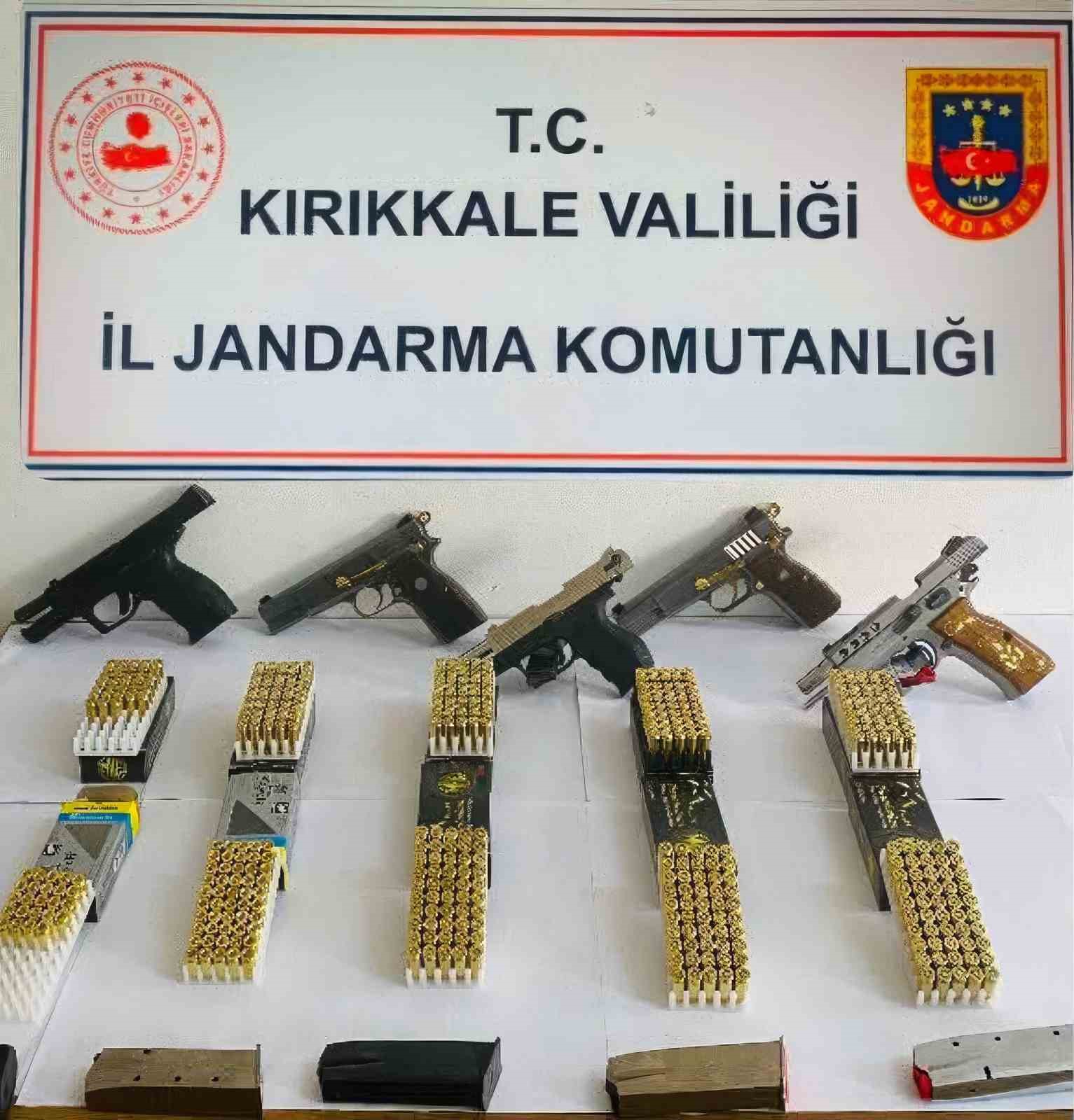 Jandarmadan düğün magandalarına operasyon: 3 gözaltı 4 jandarmadan dugun magandalarina operasyon 3 gozalti 0 3XIgbCGy