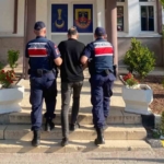 jandarmadan-firari-5-hukumluye-operasyon-61-yil-hapis-cezasi-bulunan-da-yakalandi-d1HFAnkZ.jpg