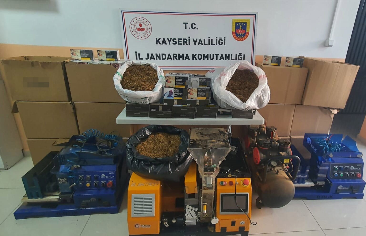 jandarmadan kacakcilik operasyonu 2 gozalti 0 yyh1eH32