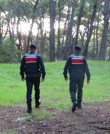 jandarmadan-ormanlik-alanlarda-kangal-ve-ates-nobeti-5GpBizYk.jpg