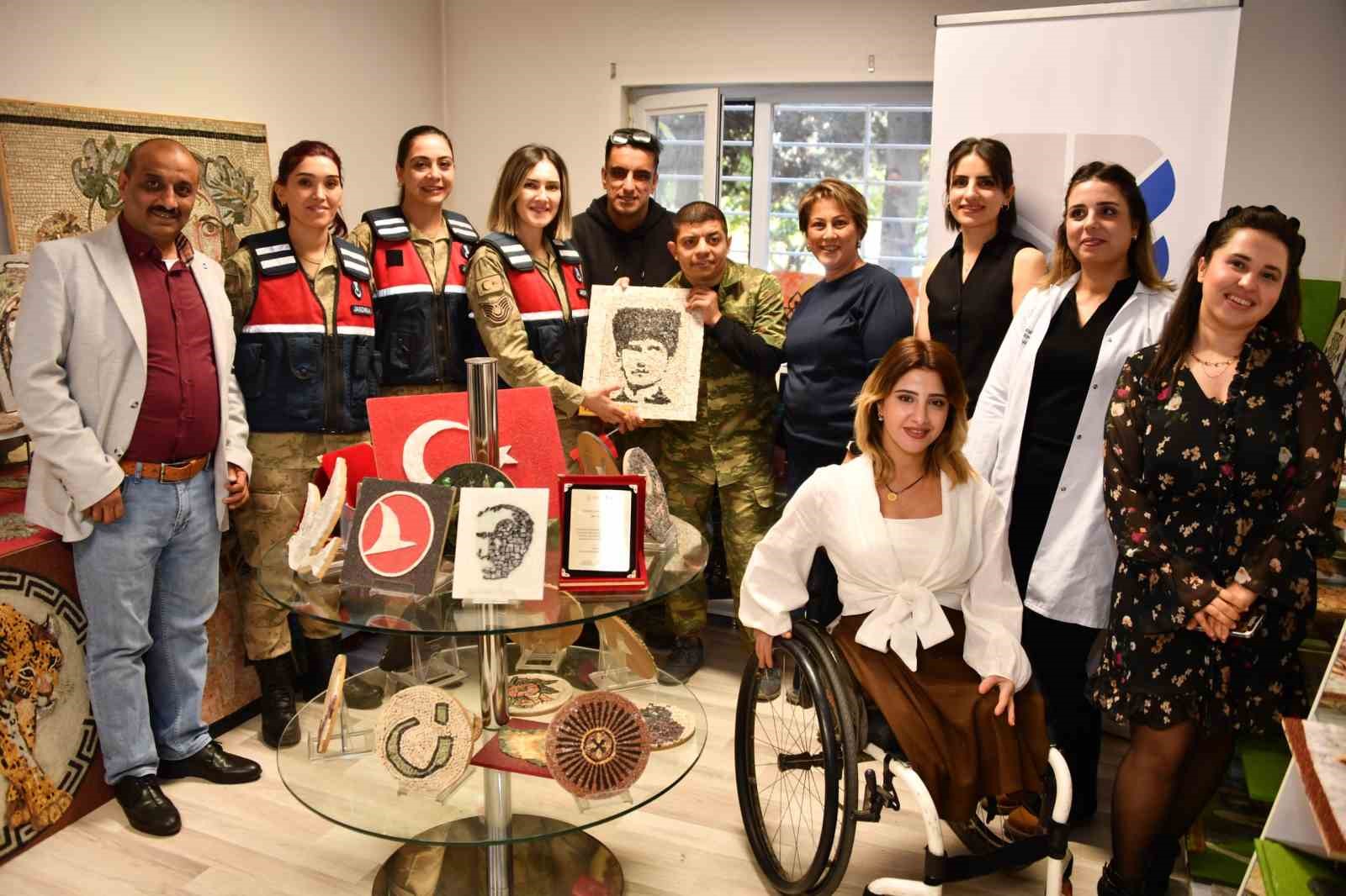 jandarmadan ozel ihtiyacli cocuklara anlamli ziyaret 4