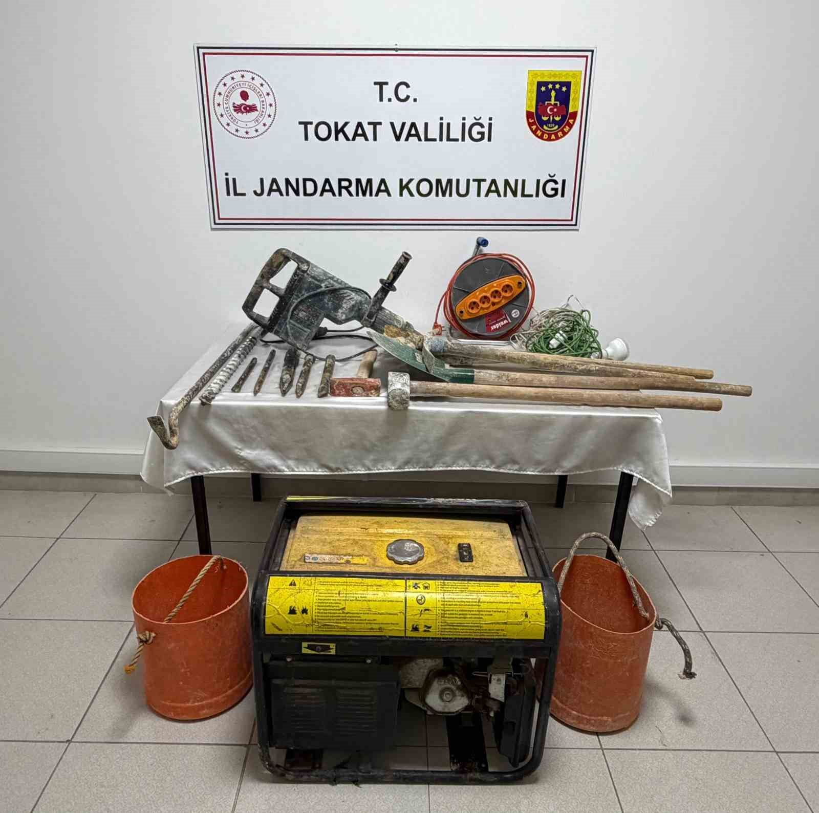 jandarmadan tokatta kacak kazi baskini 0 KaqdpTmy