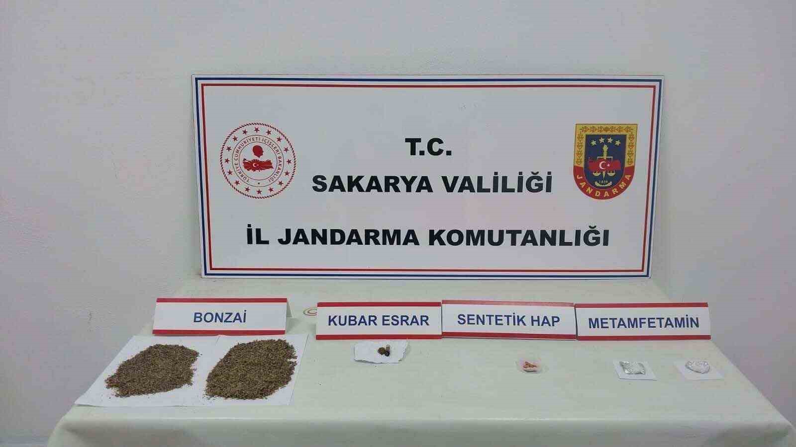 jandarmadan torbaci operasyonu 4 tutuklama 1 B8OpVSPm