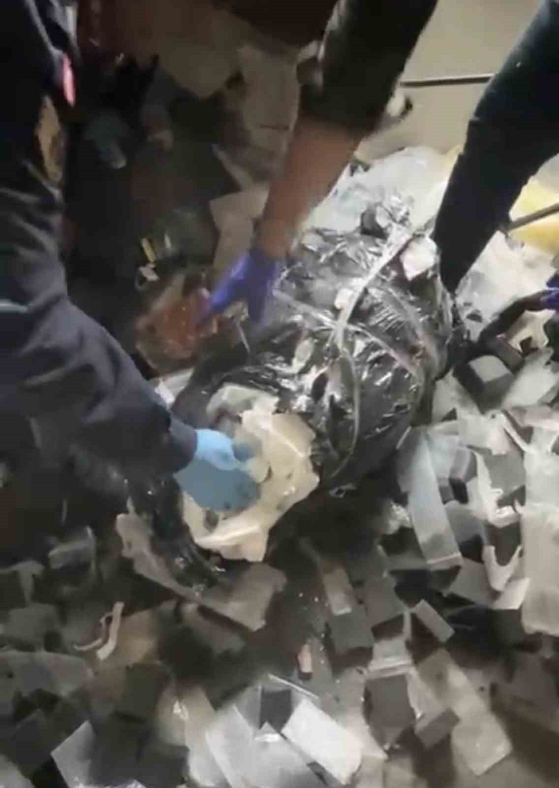 jandarmadan uyusturucu operasyonu 1 gozalti 4 2V84AK46