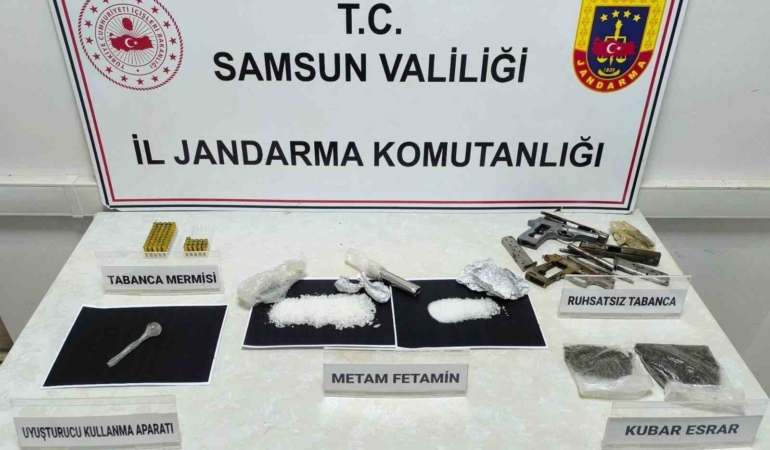 jandarmadan-uyusturucu-operasyonu-1-gozalti-EEufME5k.jpg