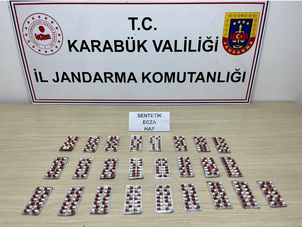 jandarmadan uyusturucu operasyonu 7 supheli adliyeye sevk edildi 0 XYEDzeAP