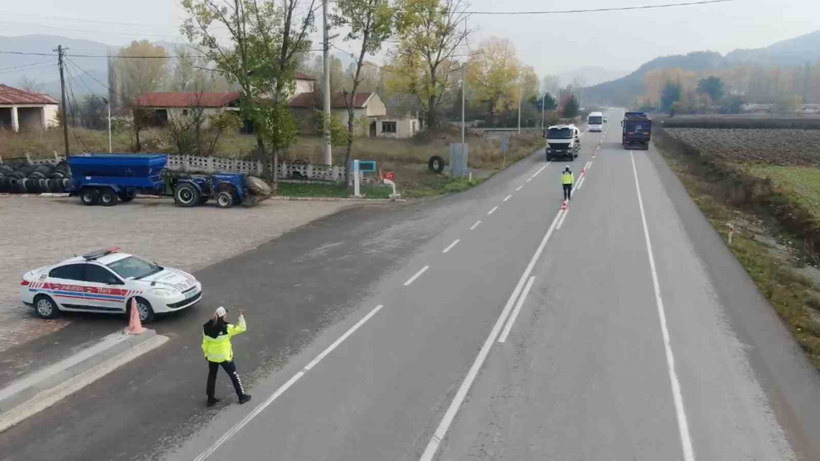 jandarmadan yolcu otobuslerine sivil denetim 3 dWA6gp5d