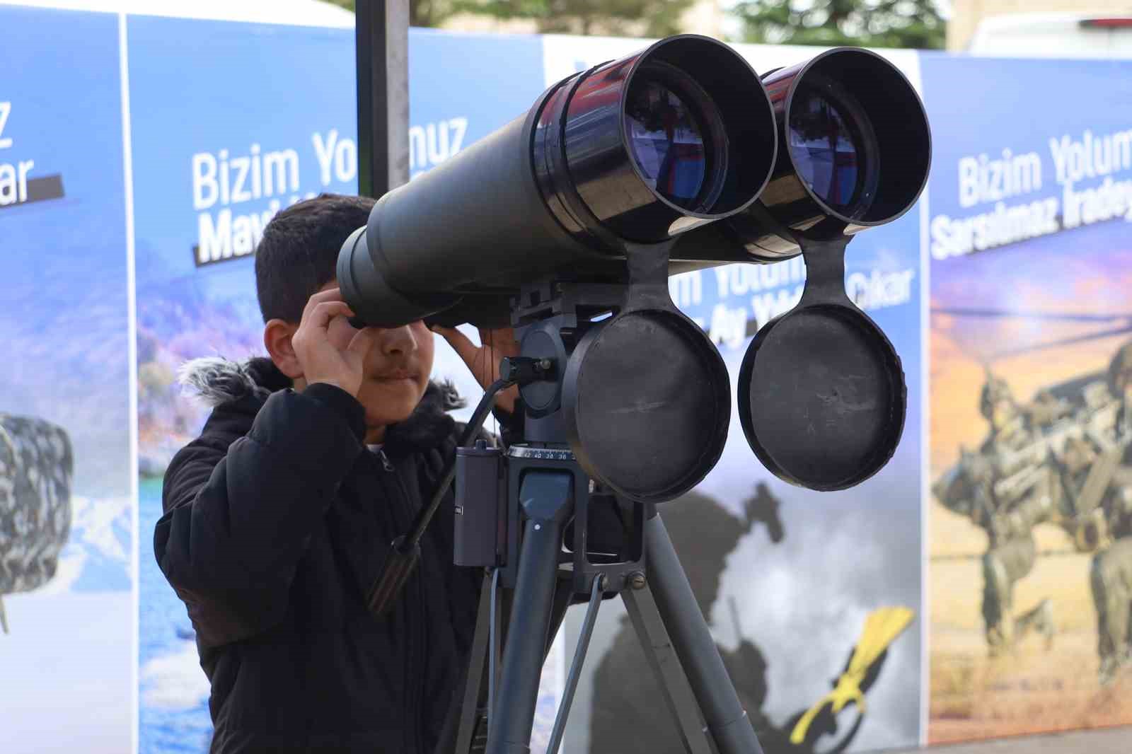 jandarmanin gozbebekleri buyuk ilgi gordu 2 OfzYVrO3
