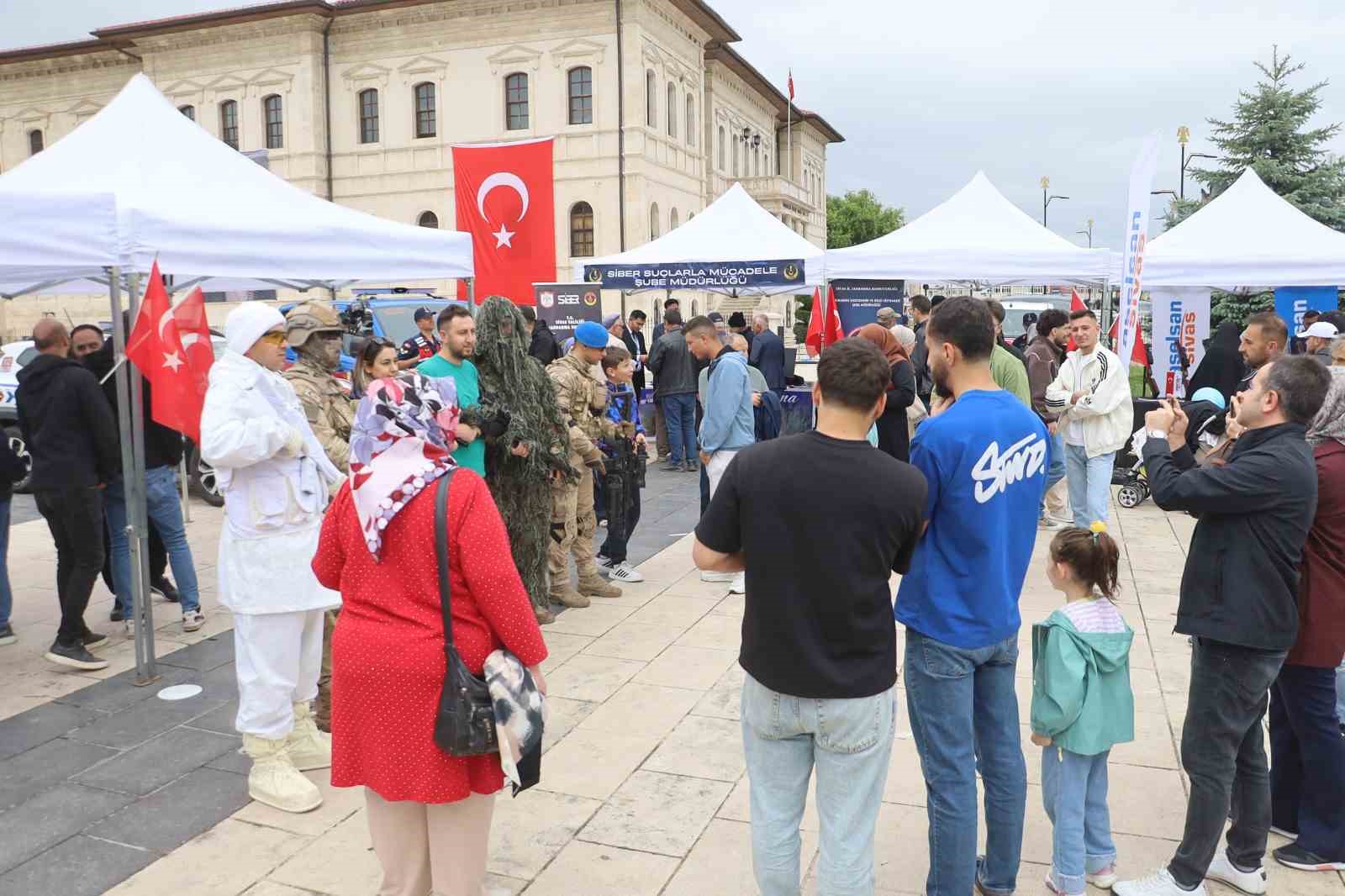 jandarmanin gozbebekleri buyuk ilgi gordu 6 JS1h3ORK