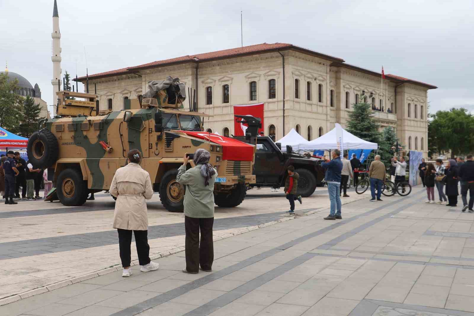 jandarmanin gozbebekleri buyuk ilgi gordu 7 z1SuiAf8