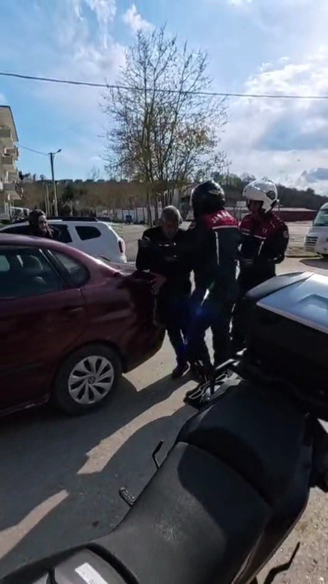 jandarmanin hizli refleksi hayat kurtardi 2 HEuv8gLm