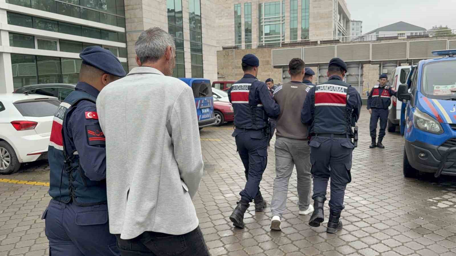 jandarmanin uyusturucu operasyonunda 2 tutuklama 1 IycAwsbb