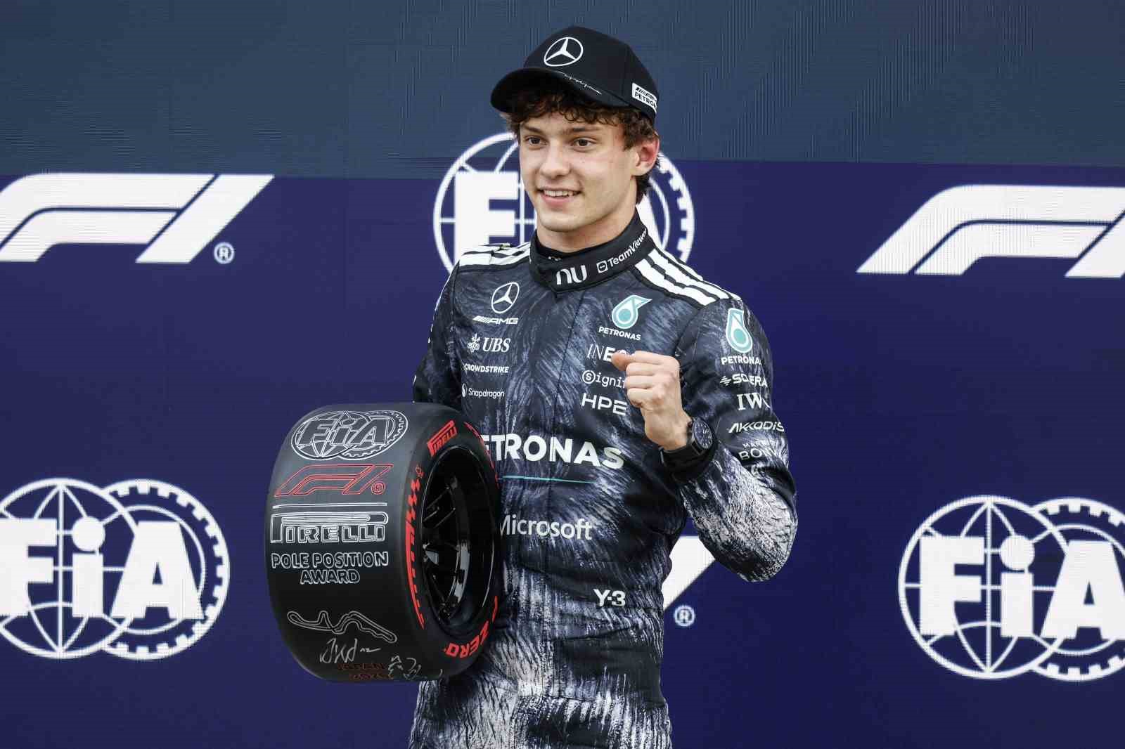 japonya grand prixsinde pole pozisyonu kimi antonellinin 0 fcObVfL9