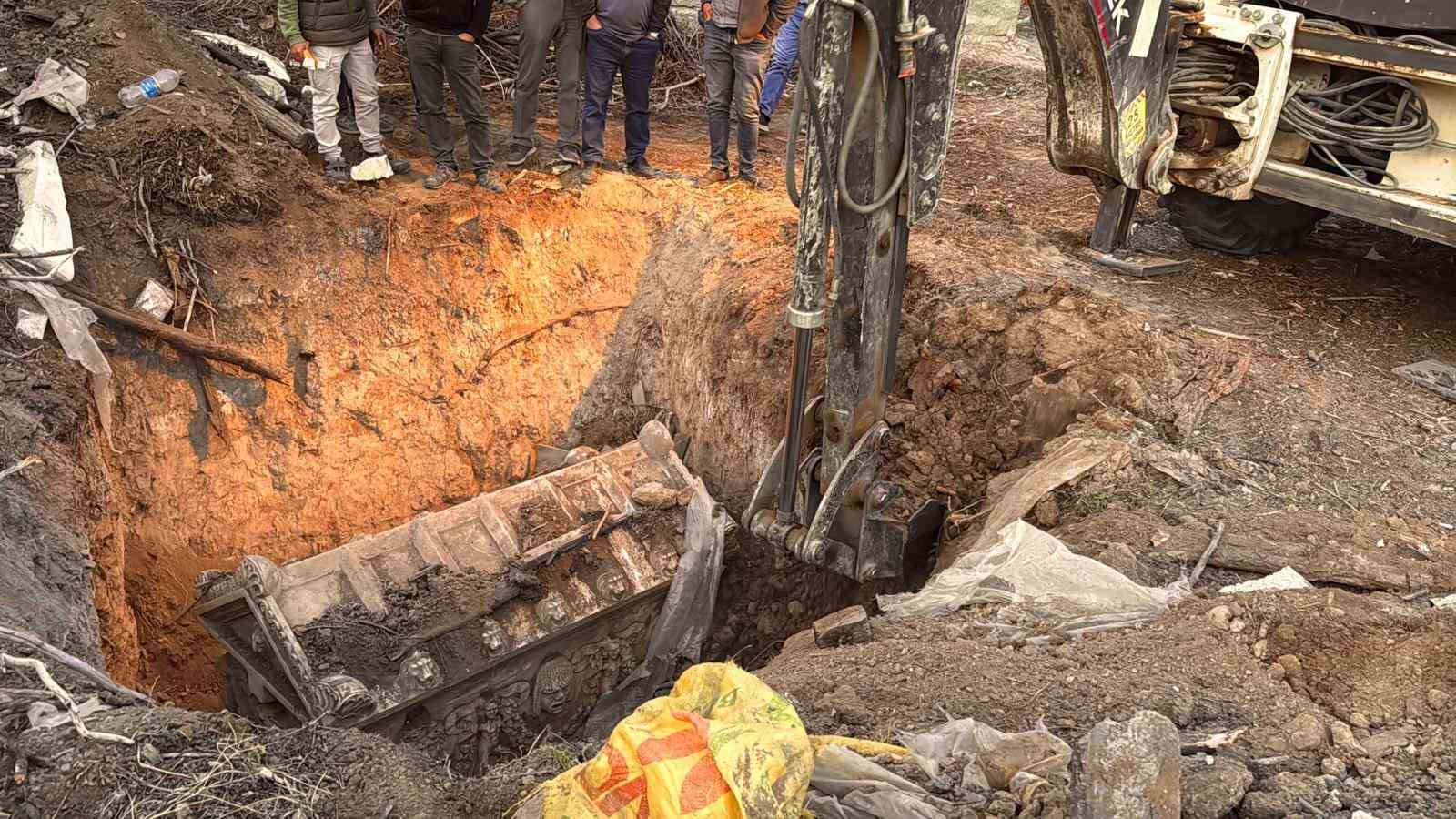 jasat topraga gomulu halde sahte lahit buldu 0 3mc49sbZ