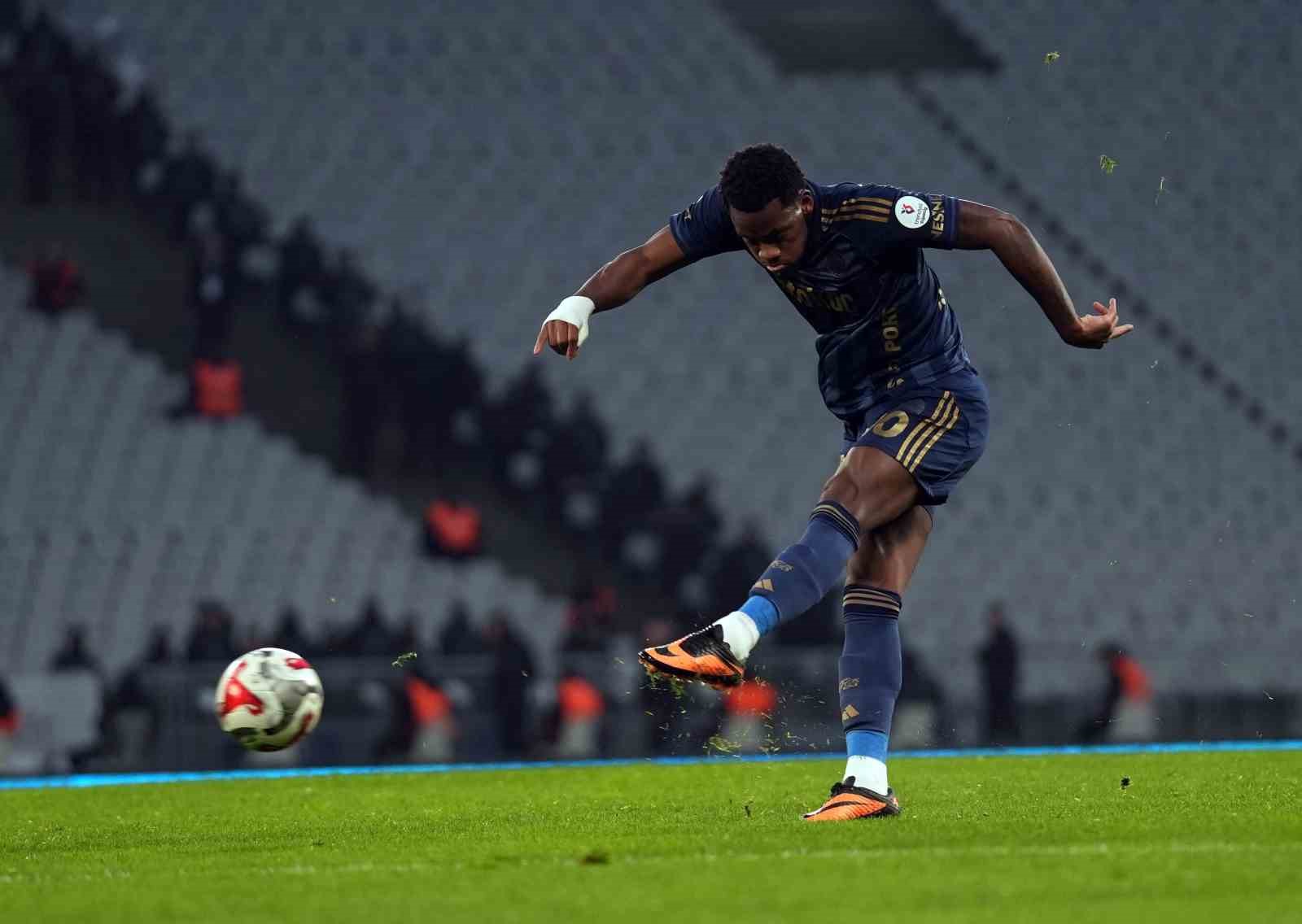 jhon duran fenerbahcede 6 ay kaldi 1 jsyayf9Q