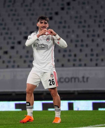 jota-silva-ilk-kez-11de-basladigi-macta-golunu-atti-ibG7G925.jpg