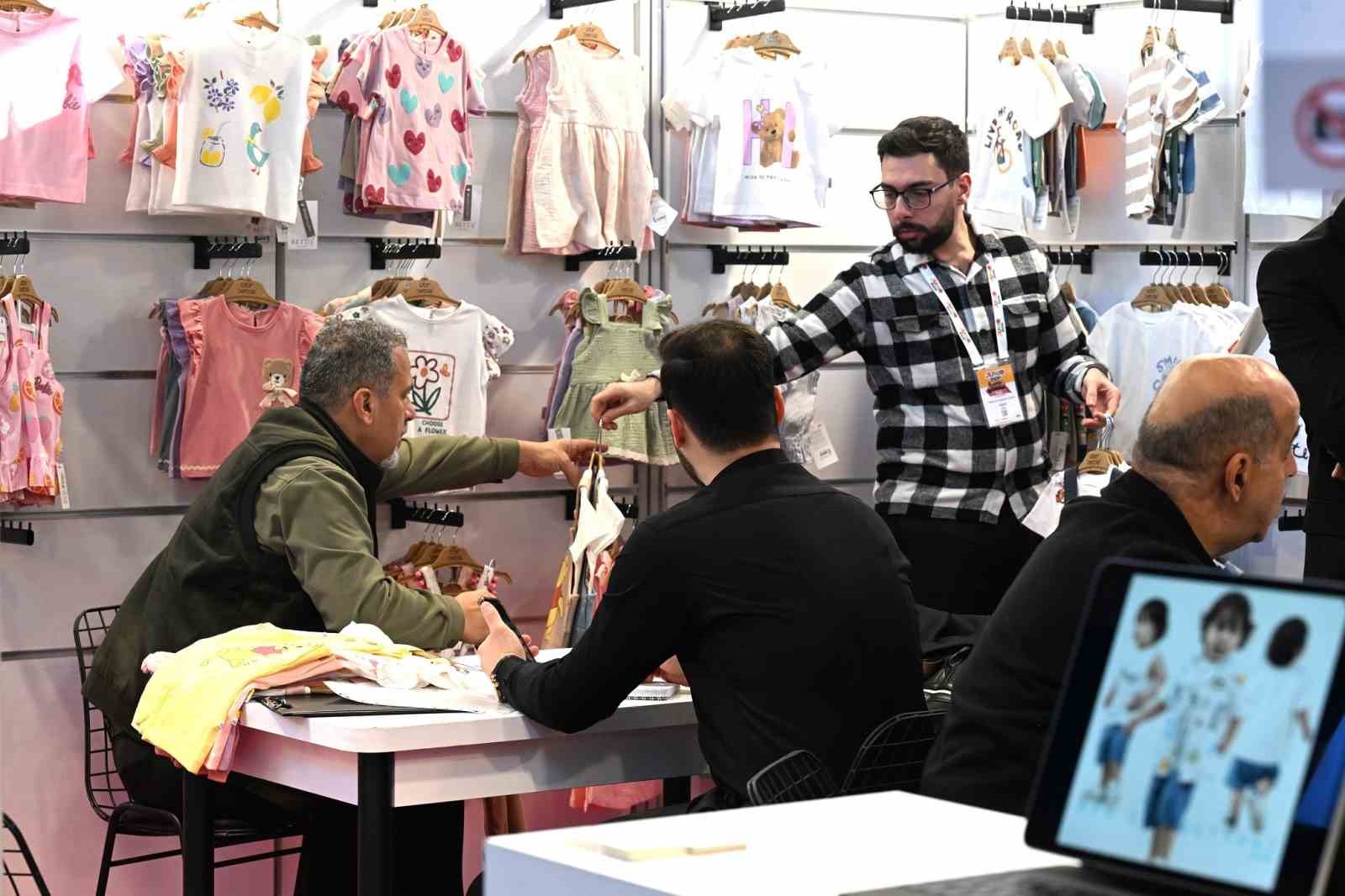 junioshow zorlu kuresel sartlarda sektorun umutlarini tazeledi 4 fMHNwRrP
