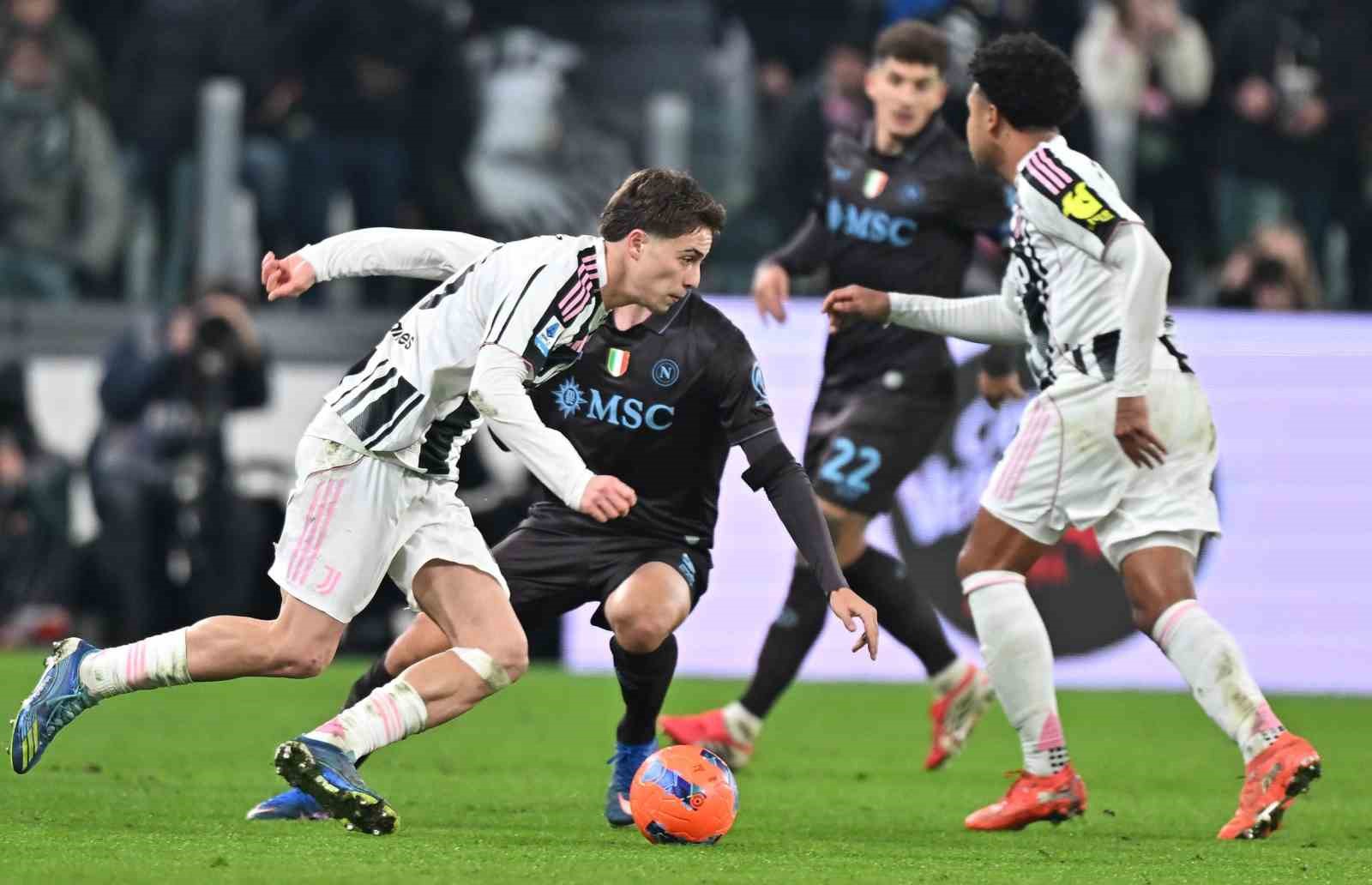 juventus napoliyi farkli maglup etti 2 d75qL53a
