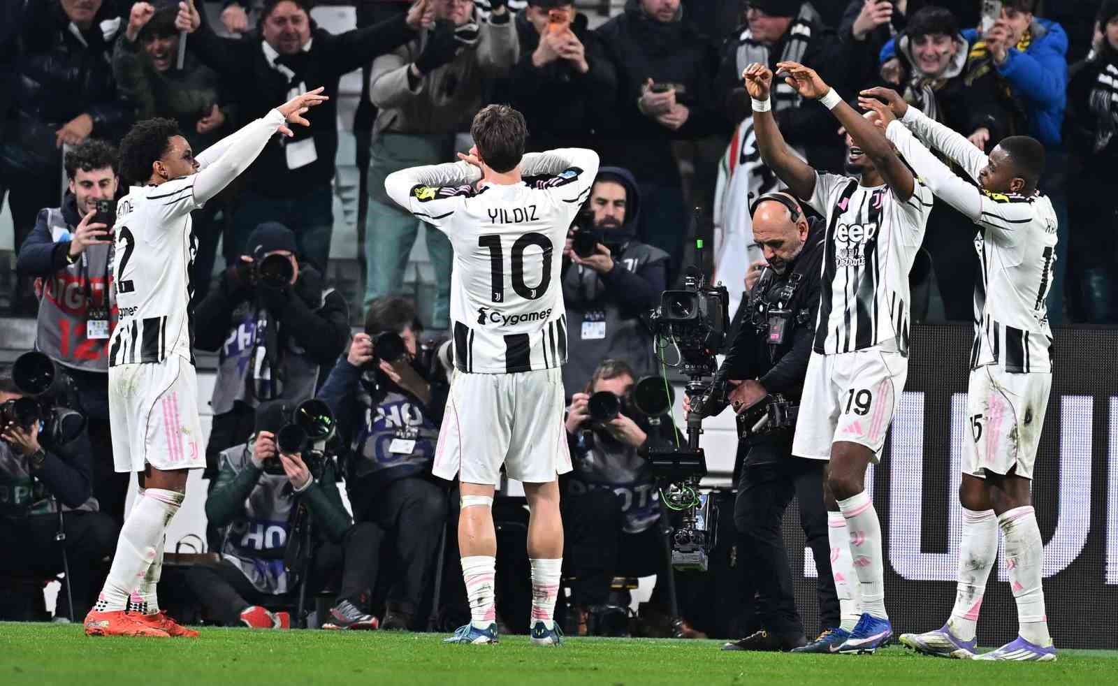 juventus napoliyi farkli maglup etti 3 fAQeqgmL