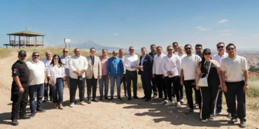 k-mil-koc-ve-mercedes-benz-turkten-100uncu-yila-ozel-hatira-ormani-LuV1cdnm.jpg