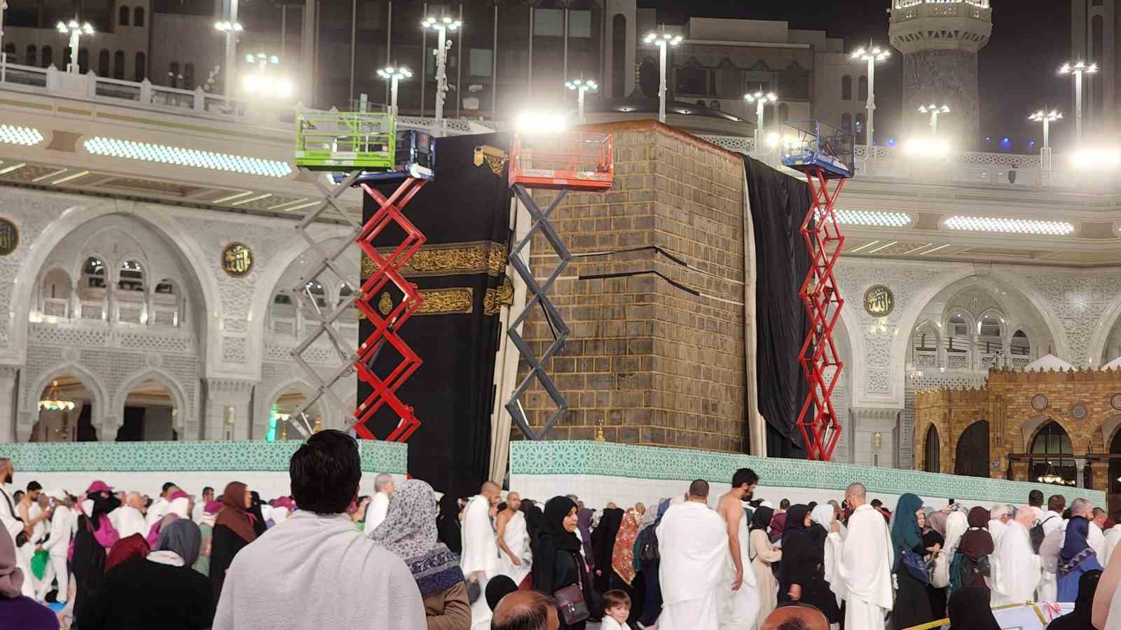 kabe i muazzama duvarlari bakima alindi 4 GySs5VJU