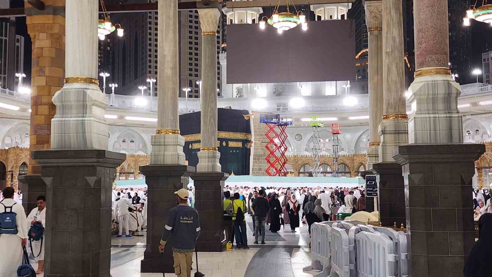 kabe i muazzama duvarlari bakima alindi 7 zcemwJPJ