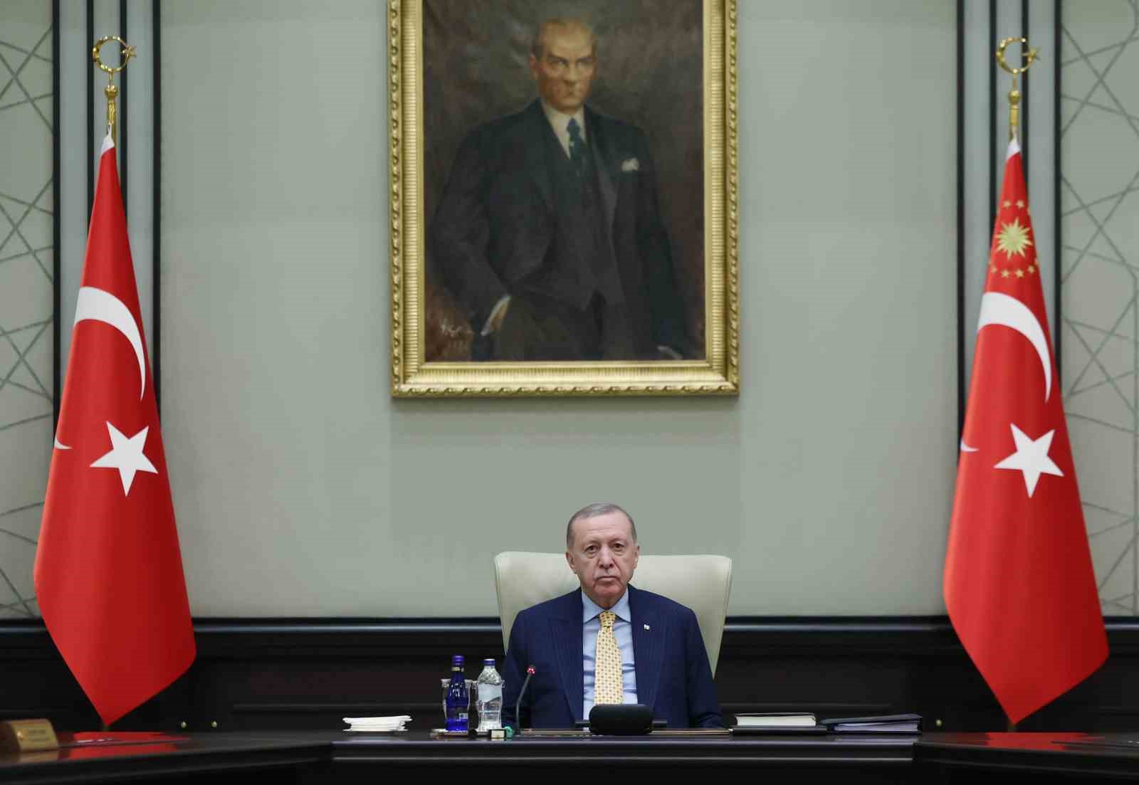kabine toplantisi cumhurbaskani recep tayyip erdogan baskanliginda bestepede basladi 3 nVG4kzkz