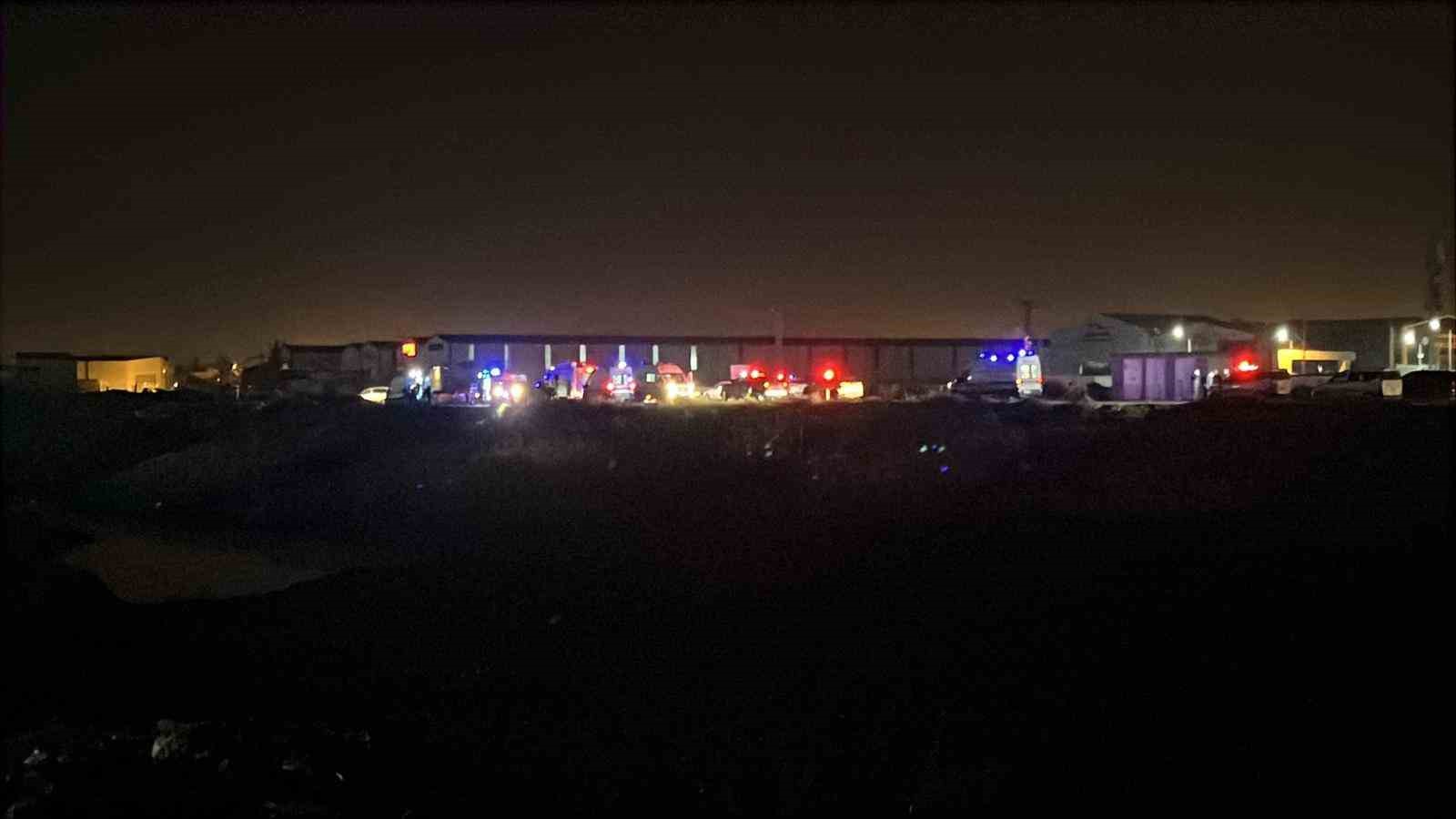 Kaçak göçmen taşıyan otomobil Asi Nehri’ne uçtu: 9 yaralı 6 kacak gocmen tasiyan otomobil asi nehrine uctu 9 yarali 2 MeC5FMjM