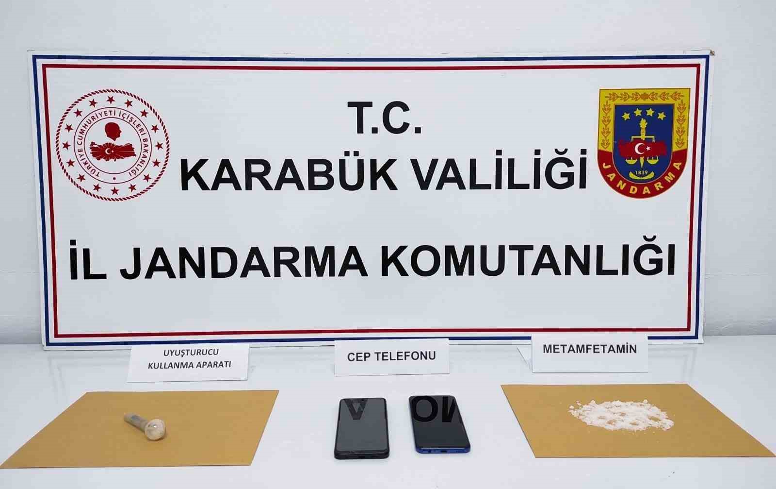 kacak kazi ve uyusturucu operasyonlarinda 11 kisi yakalandi 1 kYwVpQD1