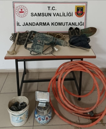 kacak-kazi-yapan-3-kisi-jandarmaya-sucustu-yakalandi-VvdkNQBK.jpg