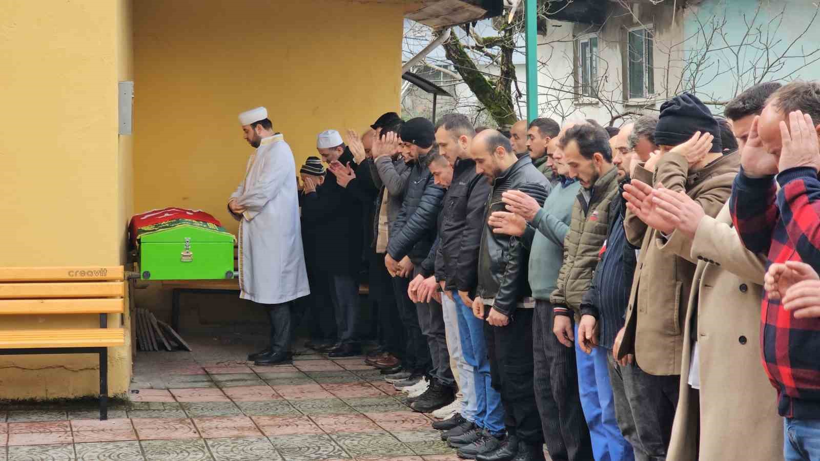 kacak maden ocaginda olen isci topraga verildi 1 lFK7GzmD