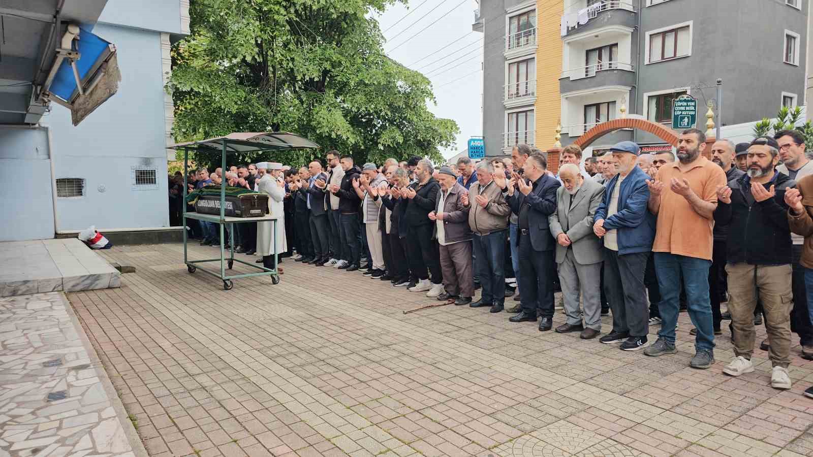 kacak ocaktaki gocukte olen madenci son yolculuguna ugurlandi 1 LvhqIQcE