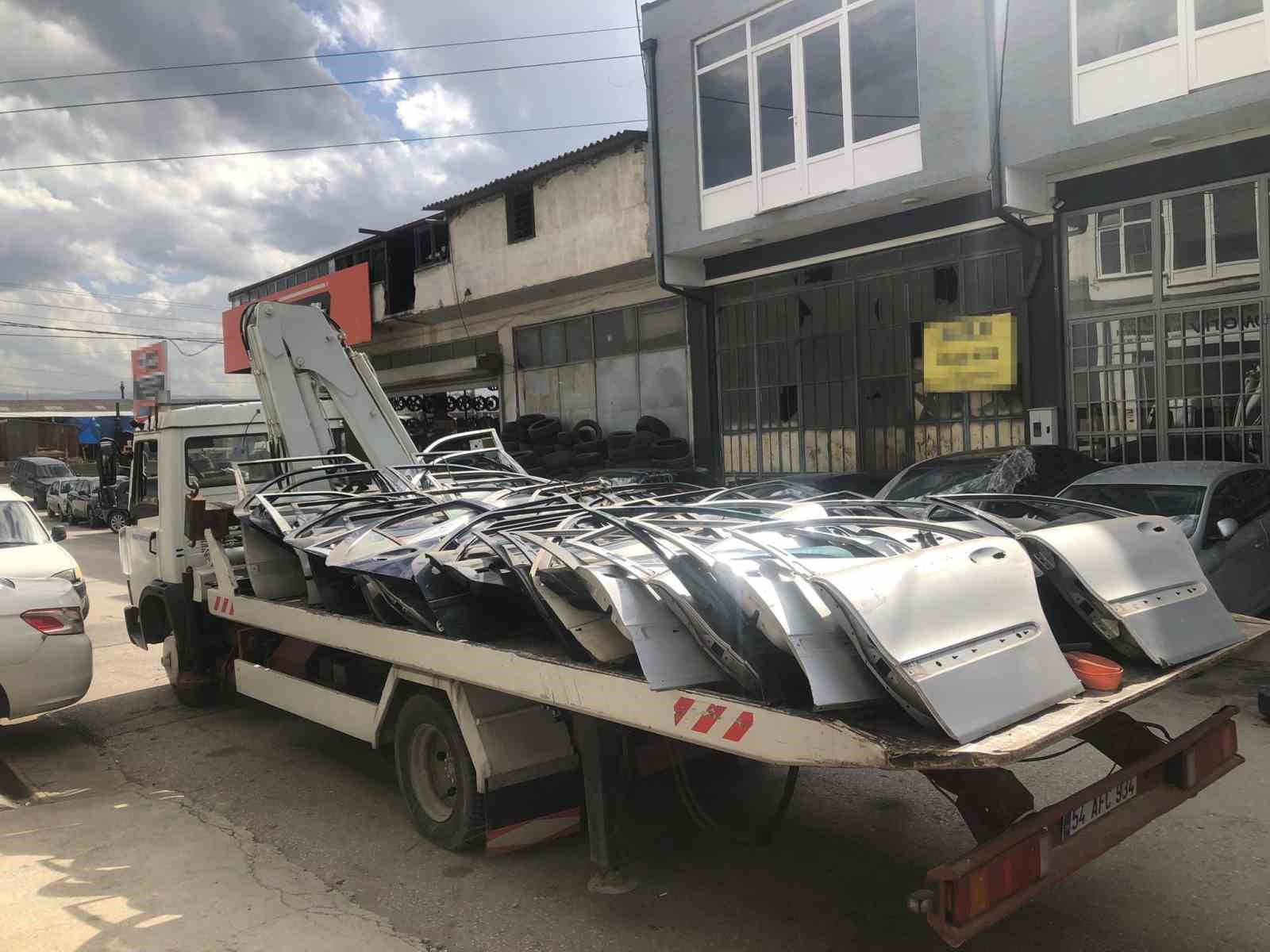 kacak oto parcasiyla 2 milyonluk haksiz kazanc hedefleniyordu polis dur dedi 2 RWDZgDtz