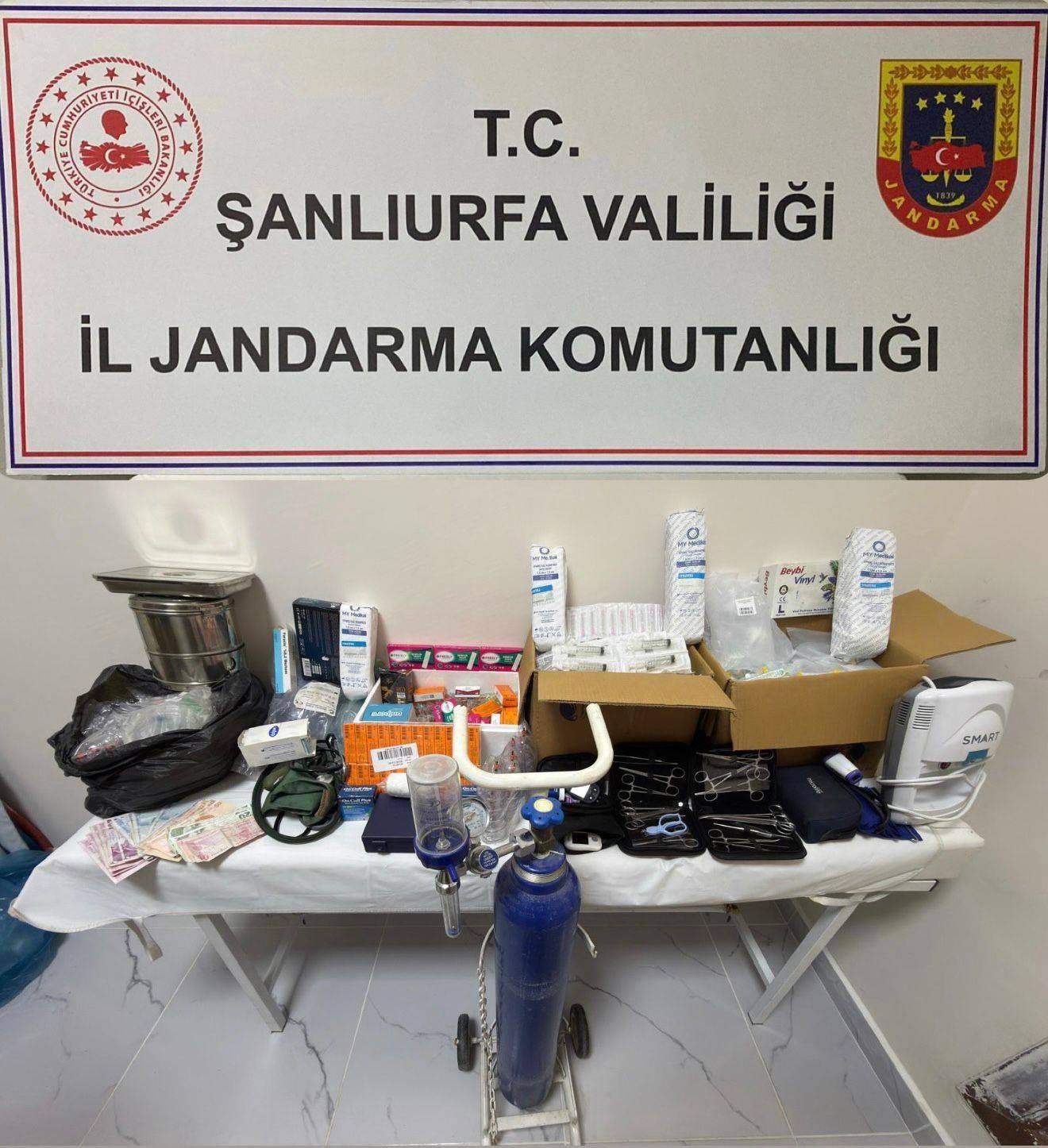 kacak saglik merkezine operasyon 2 gozalti 0 vlbKGQjf
