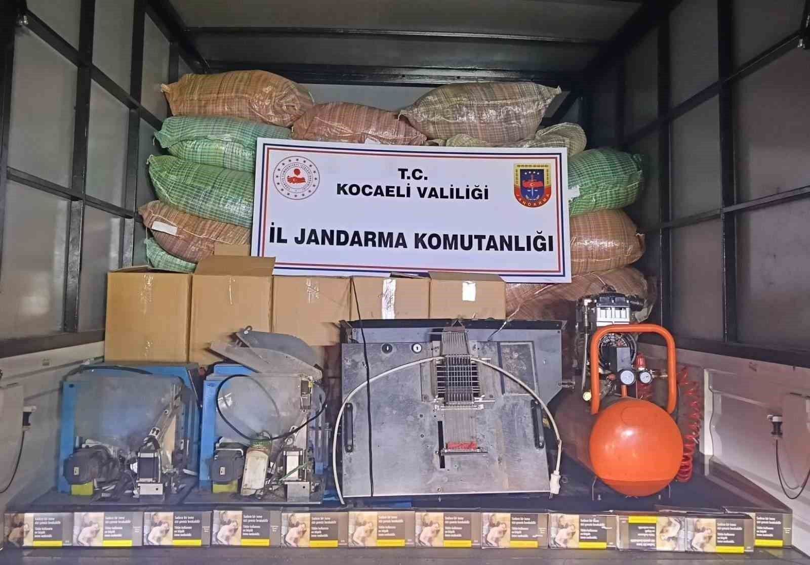 kacak tutun operasyonunda 1 milyon 550 bin liralik urun ele gecirildi 1 sAWTbwz9