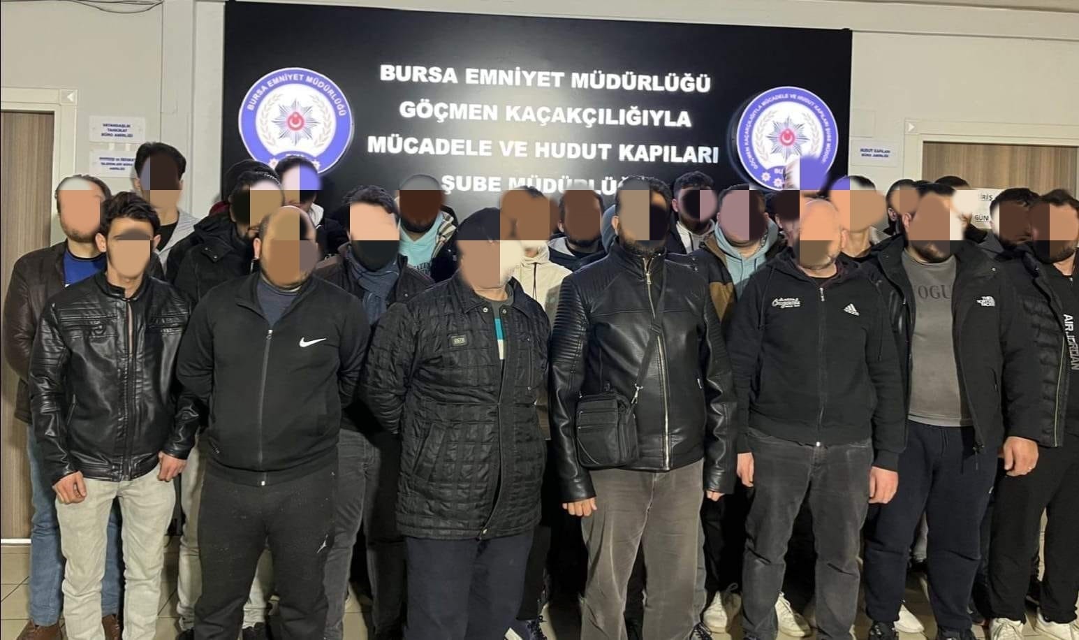 Kaçak yabancı uyruklu şahısların çalıştırıldığı iş yerine operasyon : 46 göçmen yakalandı 4 kacak yabanci uyruklu sahislarin calistirildigi is yerine operasyon 46 gocmen yakalandi 0 GHc1s6Pz