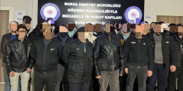 kacak-yabanci-uyruklu-sahislarin-calistirildigi-is-yerine-operasyon-46-gocmen-yakalandi-beJ3zhni.jpg