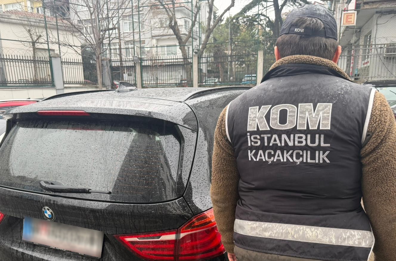kacakcilik polisi 11 kacak luks otomobile el koydu 1 KADneiXW