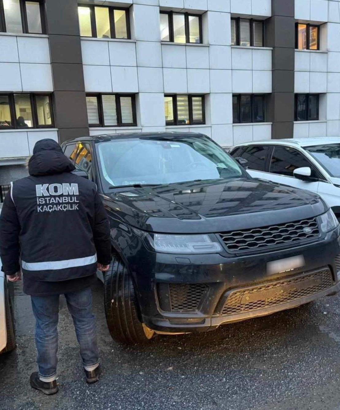 kacakcilik polisi 11 kacak luks otomobile el koydu 3 usyIgjDR