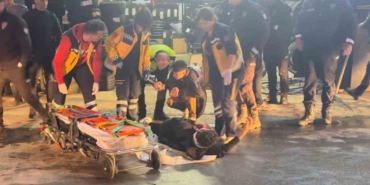 kacan-surucu-polis-aracina-carpti-2-yarali-HcTcZvn9.jpg