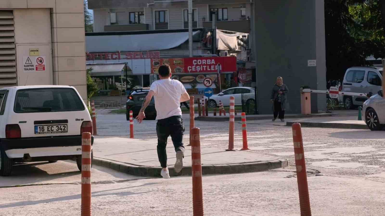 kacarken yakalanan supheliden ilginc savunma sansimi denedim 2 LWCDg1Fu