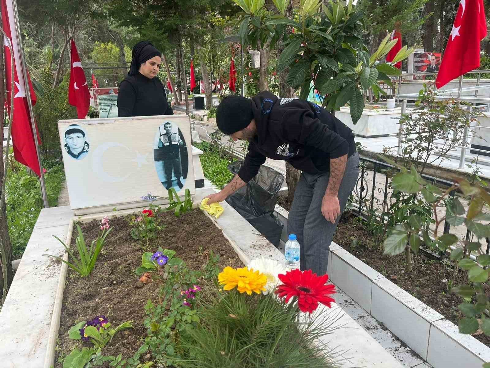 kadifekale hava sehitliginde bayram oncesi ziyareti 2 ZJmHdvhA