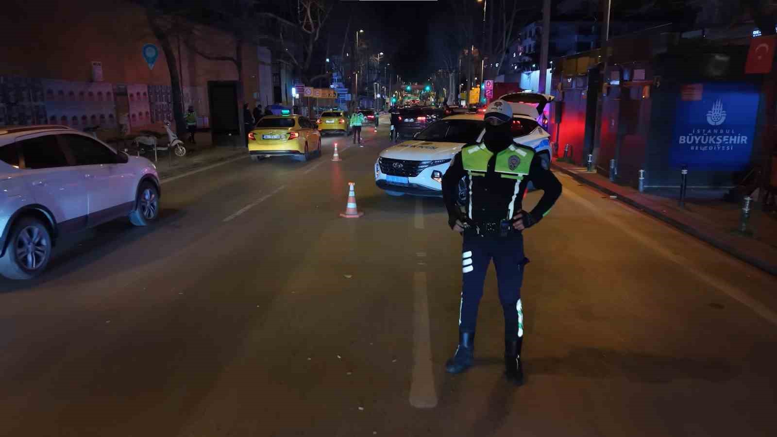 kadikoyde denetimler suruyor 50 arac men edildi 0 X98fTRjW